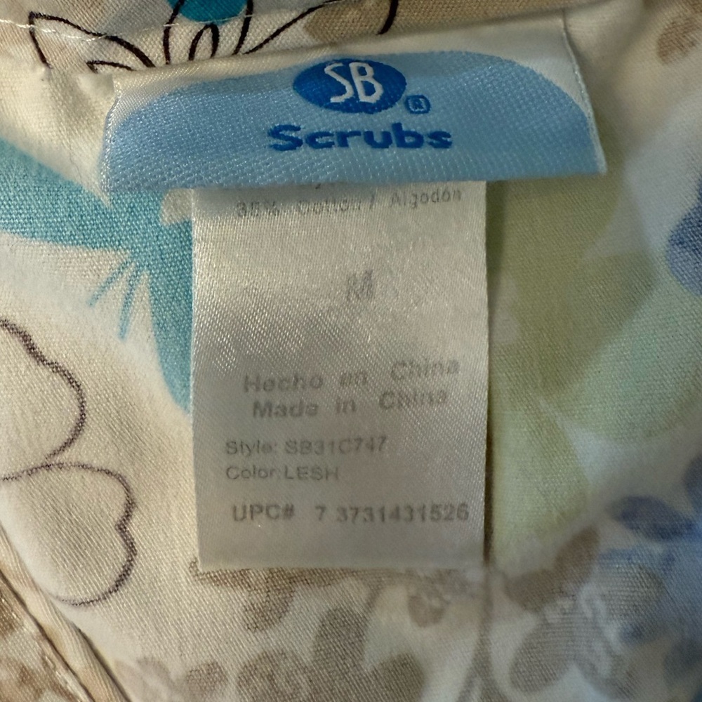 SB Scrubs Floral Print Top with Blue and Cream Size M - Picture 3 of 7